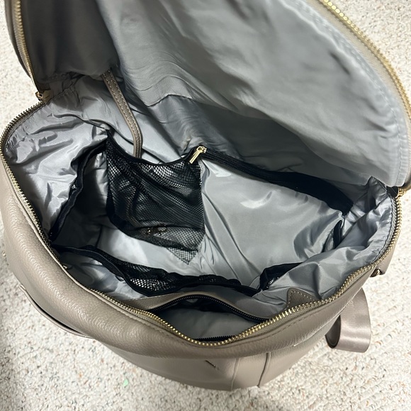 Diaper bag in gray/taupe color - Picture 4 of 6